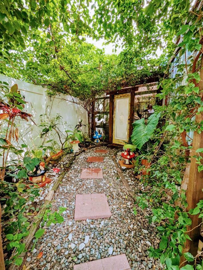 Cozy Af Tiny-House Oasis Vila Tampa Exterior foto
